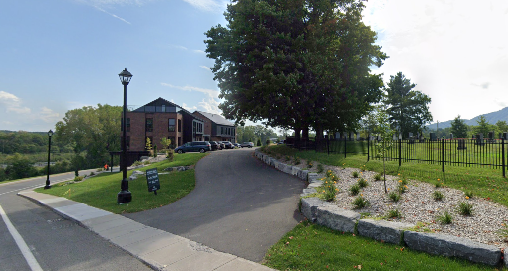 Contactez Me Karen Oborne Notaire à Bromont, Étude Légale du Vieux Bromont - 567, Shefford Local 1, Bromont, Qc